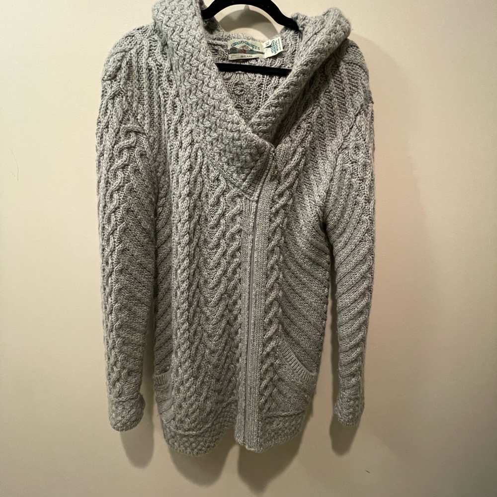 Aran Crafts % Wool Light Gray Cable Hooded Cardigan - Picture 12 of 14